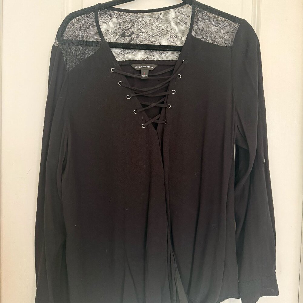Rock & Republic Black Lace-Up Blouse with Lace Shoulders